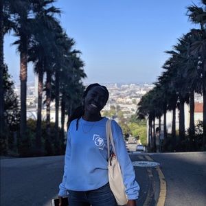 Meet your Posher, Esuvat